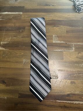 Jacob and Feiss Silk Tie